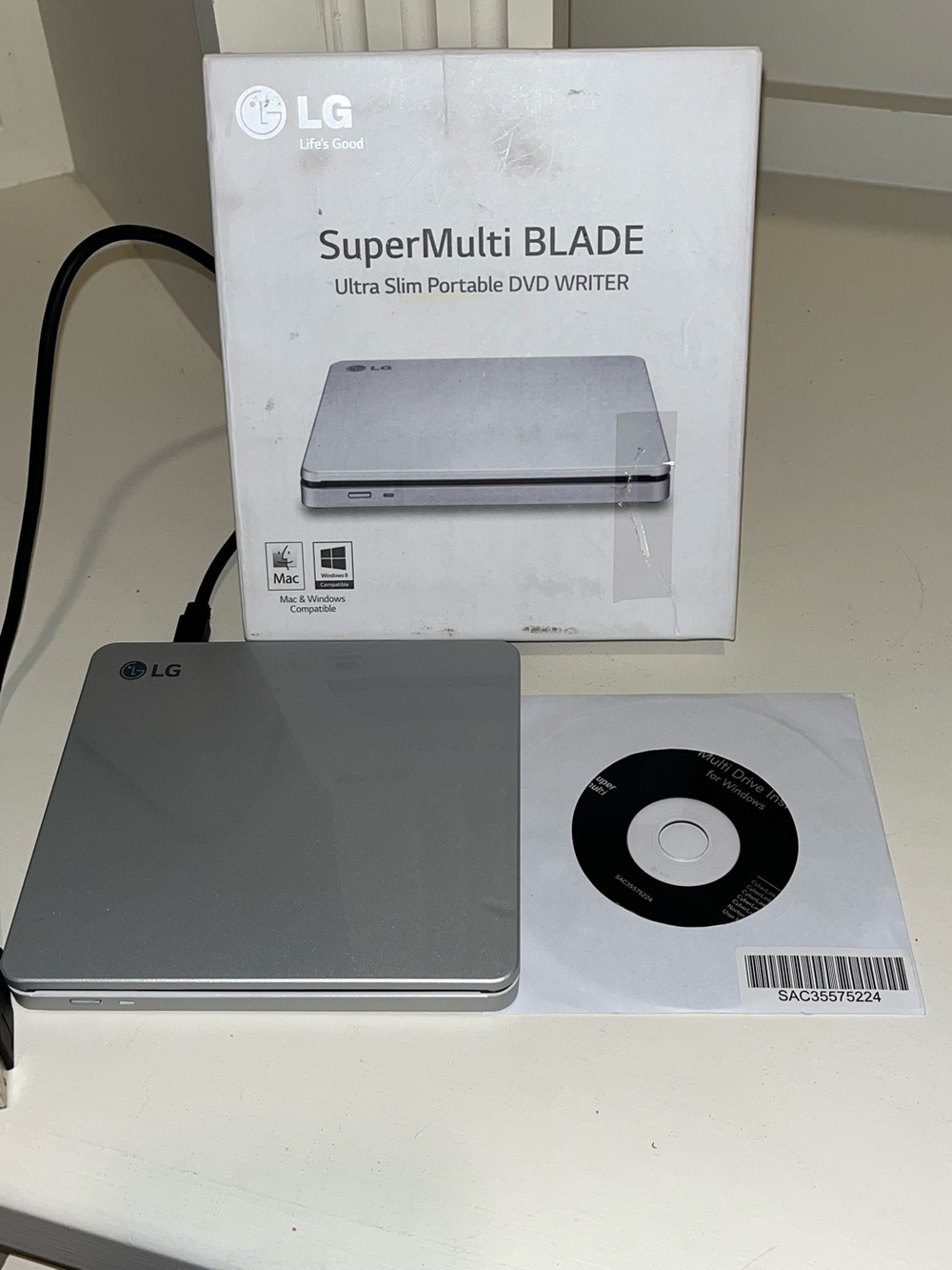 LG SuperMulti BLADE Ultra Slim Portable DVD Writer